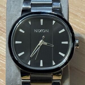 Nixon The Capital "Power to the People" Black Silver Men's Analog Watch RUNNING